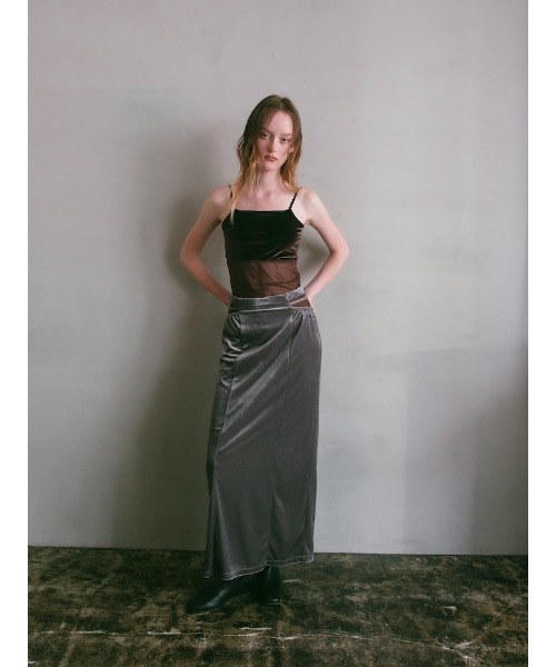 ILANIS(イラニス)の「Stretch Velvet Cut Out Skirt(スカート・レディース・グレー/ブラック/ライトベージュ・S/M)」の21枚目の写真