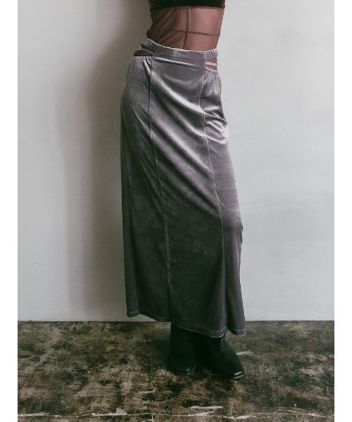 ILANIS(イラニス)の「Stretch Velvet Cut Out Skirt(スカート・レディース・グレー/ブラック/ライトベージュ・S/M)」の22枚目の写真