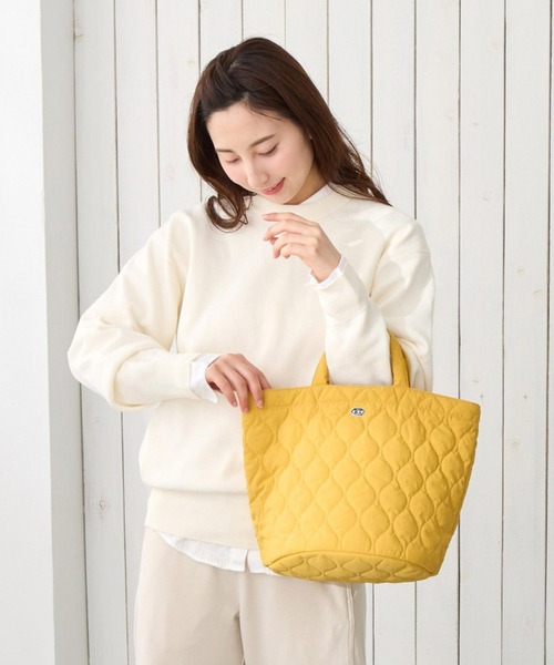 ROOTOTE(ルートート)の「ルートート / トートバッグ 丸底 キルティング ナイロン 軽量 自立 SN.デリ.ミリタリーキルト-B(トートバッグ・レディース・ネイビー/グレー/サックスブルー/イエロー/グリーン・FREE)」の1枚目の写真