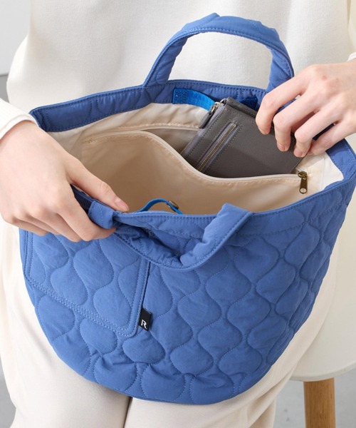 ROOTOTE(ルートート)の「ルートート / トートバッグ 丸底 キルティング ナイロン 軽量 自立 SN.デリ.ミリタリーキルト-B(トートバッグ・レディース・ネイビー/グレー/サックスブルー/イエロー/グリーン・FREE)」の16枚目の写真