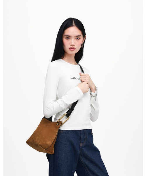 MARC JACOBS(マークジェイコブス)の「SCENE SMALL BUCKET IN SUEDE/シーン スモール バケット スエード(ショルダーバッグ・レディース・ブラウン・ONE SIZE)」の7枚目の写真