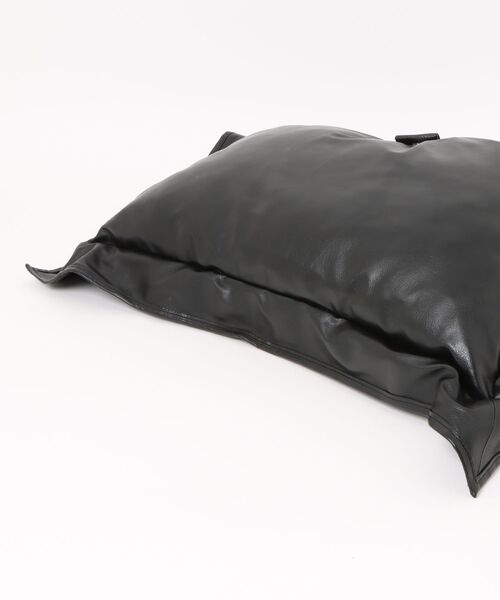 Scrap Book（スクラップブック）の「【KIMHEKIM】CUSHION BAG（トートバッグ・レディース・ブラック・FREE）」の3枚目の写真