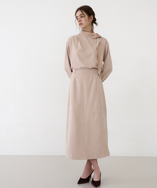 BIBYSEOB（バイバイソプ）の「キュプラスカート ベージュ [T63]（スカート・レディース・ベージュ・SMALL/MEDIUM）」の2枚目の写真