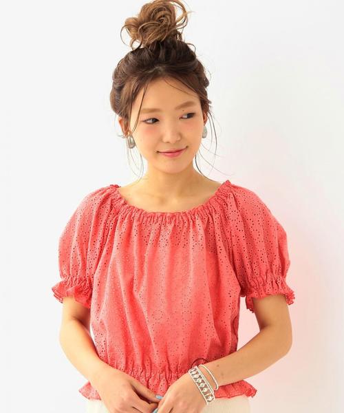Another Edition（アナザーエディション）の「アイレットパフスリーブブラウス/ AEBFC  アイレット PUFF BL◆（シャツ/ブラウス・レディース・オフホワイト/レッド・フリー）」の2枚目の写真