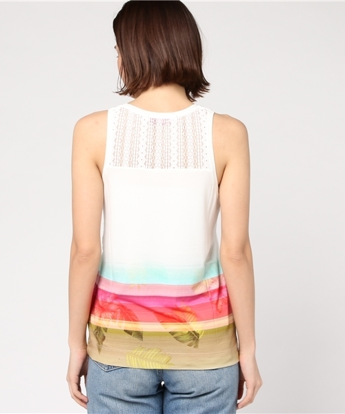 Desigual(デシグアル)の「「Desigual/デシグアル」Tシャツ(Tシャツ/カットソー・レディース・ホワイト・SMALL/LARGE/X-LARGE/MEDIUM/XX-LARGE)」の4枚目の写真