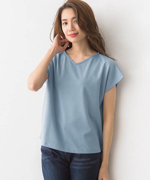 Pierrot（ピエロ）の「ポンチ素材Vネック フレンチスリーブトップス（Tシャツ/カットソー・レディース・ブラック/カーキ/ブラウン/ネイビー/オフホワイト/グレー/ブルー/ピンク/ベージュ・M/L）」の9枚目の写真