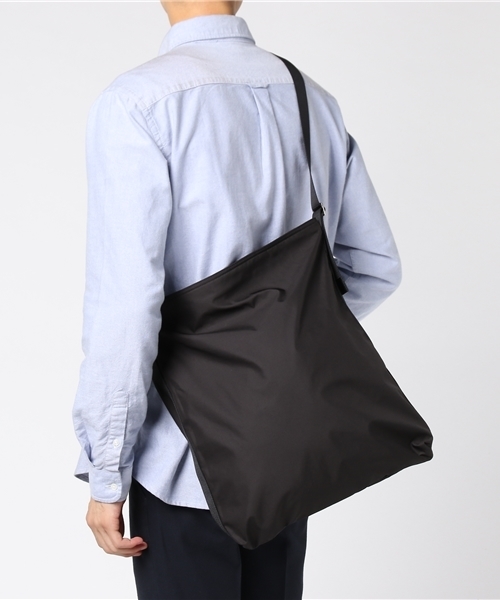 UNITED TOKYO（ユナイテッドトウキョウ）の「リングベルト付きショルダーバッグ（ショルダーバッグ・メンズ・ブラック/ネイビー/ホワイト/イエロー・FREE）」の12枚目の写真