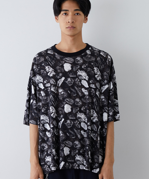 STUDIOUS(ステュディオス)の「ストーンプリントオーバーT(Tシャツ/カットソー・メンズ・ブラック/バーガンディー・1/2)」の13枚目の写真
