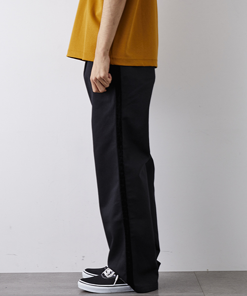 discovered (ディスカバード)×Dickies (ディッキーズ) ベロアサイドライン入クロップドパンツ 1 GREY DISCOVERED（ディスカバード）の「DISCOVEREDDickies×DISCOVERED