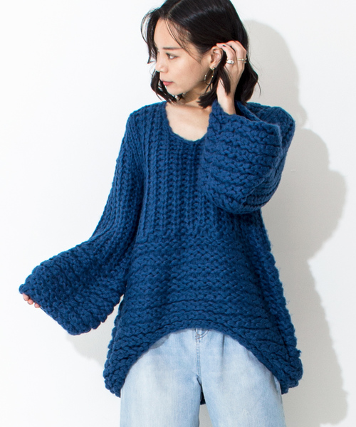 Furryrate（ファーリーレート）の「手編みビッグスリーブニットプルオーバー【ローゲージニット】（ニット/セーター・レディース・アイボリー/キャメル/ブルー・FREE）」の14枚目の写真
