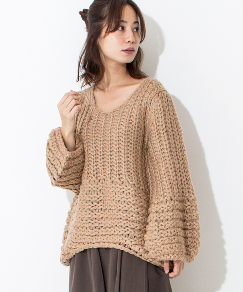 Furryrate（ファーリーレート）の「手編みビッグスリーブニットプルオーバー【ローゲージニット】（ニット/セーター・レディース・アイボリー/キャメル/ブルー・FREE）」の12枚目の写真