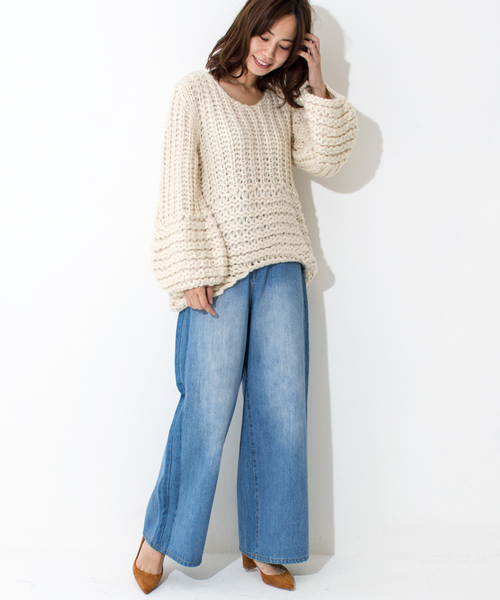 Furryrate（ファーリーレート）の「手編みビッグスリーブニットプルオーバー【ローゲージニット】（ニット/セーター・レディース・アイボリー/キャメル/ブルー・FREE）」の11枚目の写真