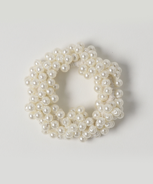 ma chere Cosette?(マシェールコゼット)の「パールじゃらヘアゴム(ヘアゴム・レディース・ブラック/ネイビー/ワイン/ゴールド/ブロンズ/ホワイト/アイボリー/グレー/ベージュ/ゴールド系その他/チョコ・FREE)」の12枚目の写真