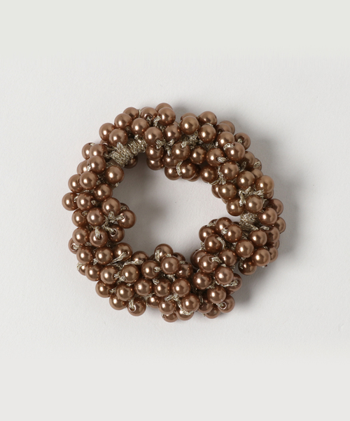 ma chere Cosette?(マシェールコゼット)の「パールじゃらヘアゴム(ヘアゴム・レディース・ブラック/ネイビー/ワイン/ゴールド/ブロンズ/ホワイト/アイボリー/グレー/ベージュ/ゴールド系その他/チョコ・FREE)」の20枚目の写真