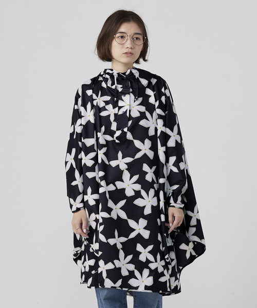 Wpc.（ダブリュピーシー）の「Wpc. ポンチョ（レインコート/ポンチョ・レディース・ドット/ホワイト系その他/イエロー系その他/ブルー系その他/ホワイト/カラフル/ネイビー/ホワイト×ブルー/ライトブルー/ホワイト系その他2/チェック/グレー/ブラック/イエロー/ブルー系その他3/マルチ/ブルー系その他2/オフホワイト/ブルー系その他4/ブルー系その他5/ピンク系その他/イエロー系その他2・FREE）」の11枚目の写真