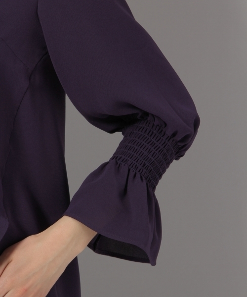 Andemiu（アンデミュウ）の「キーネックソデシャーリングブラウス787749（シャツ/ブラウス・レディース・ネイビー/イエロー/オフホワイト・SMALL/MEDIUM）」の10枚目の写真