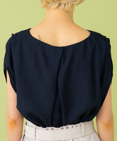 UNITED TOKYO（ユナイテッドトウキョウ）の「リネンライクタックブラウス（シャツ/ブラウス・レディース・ベージュ/グリーン/ネイビー・1）」の19枚目の写真