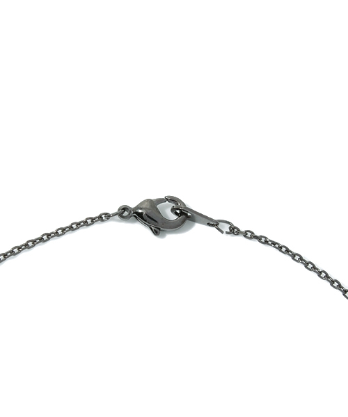 AZUL by moussy（アズールバイマウジー）の「5クロスネックレス(CARD)（ネックレス・レディース・シルバー/ゴールド系その他/ライトブラック・FREE）」の6枚目の写真