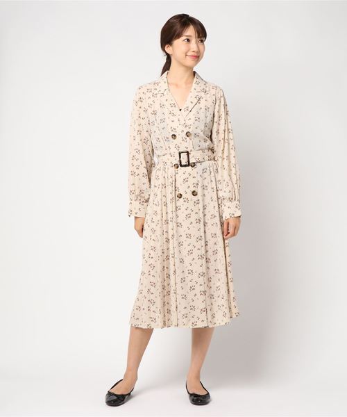 archives（アルシーヴ）の「花柄トレンチワンピース（ワンピース・レディース・アイボリー/ブラック/ピンク・MEDIUM）」の2枚目の写真