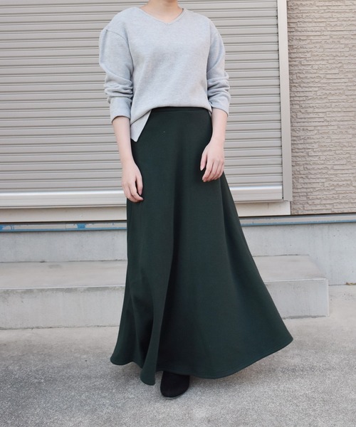 Coo+i(クーイ)の「裏起毛スウェットロング丈フレアスカート(スカート・レディース・グレー/チャコールグレー/グリーン/キャメル/モカ/カーキ/ブラック/ネイビー・FREE)」の17枚目の写真