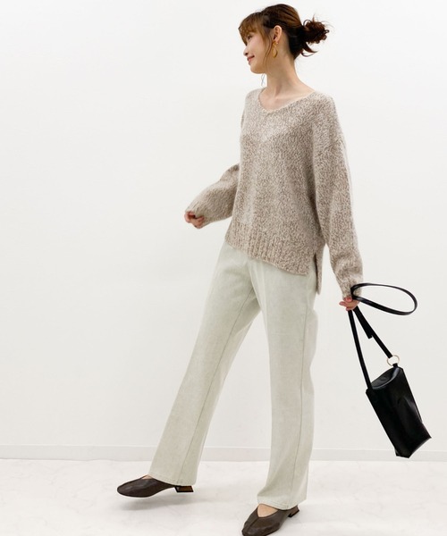 archives（アルシーヴ）の「Vネックニットプルオーバー（ニット/セーター・レディース・グリーン/モカ/ブルー/ベージュ・MEDIUM）」の18枚目の写真