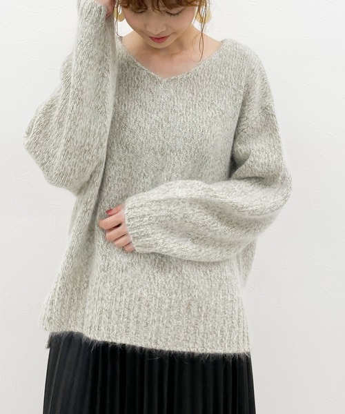 archives（アルシーヴ）の「Vネックニットプルオーバー（ニット/セーター・レディース・グリーン/モカ/ブルー/ベージュ・MEDIUM）」の16枚目の写真