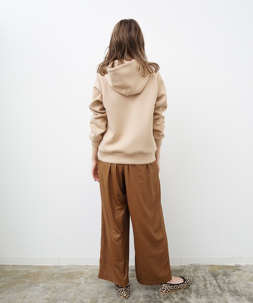 Herencia ヘレンチア フリルパーカー HERENCIA（ヘレンチア）の「ポケットフリル エアクッション