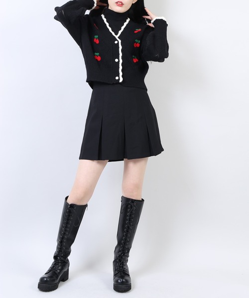 WC(ダブル シー)の「WC/チェリーニットカーディガン(カーディガン/ボレロ・レディース・ホワイト/ブラック・FREE)」の4枚目の写真