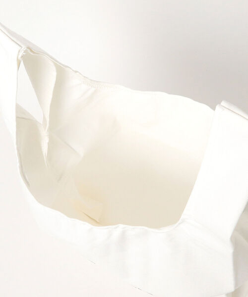 Traditional Weatherwear（トラディショナルウェザーウェア）の「Traditional Weatherwear / マルシェ バッグ ミニ パッカブル（エコバッグ/サブバッグ・メンズ・ホワイト/ネイビー/チャコールグレー・ONE SIZE）」の4枚目の写真