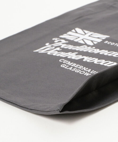 Traditional Weatherwear（トラディショナルウェザーウェア）の「Traditional Weatherwear / マルシェ バッグ ミニ パッカブル（エコバッグ/サブバッグ・メンズ・ホワイト/ネイビー/チャコールグレー・ONE SIZE）」の9枚目の写真