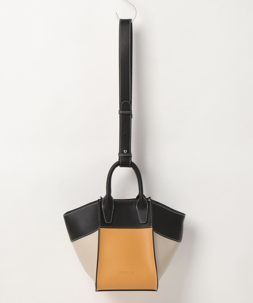 MONO　COMME CA（モノコムサ）の「２Wayバッグ（ハンドバッグ・レディース・ブラック/ベージュ/ブラウン・FREE）」の16枚目の写真