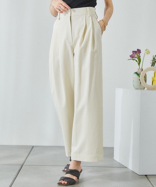 PUBLIC TOKYO(パブリックトウキョウ)の「クールチノ(チノパンツ・レディース・ホワイト/ベージュ/レッド・1/2)」の2枚目の写真