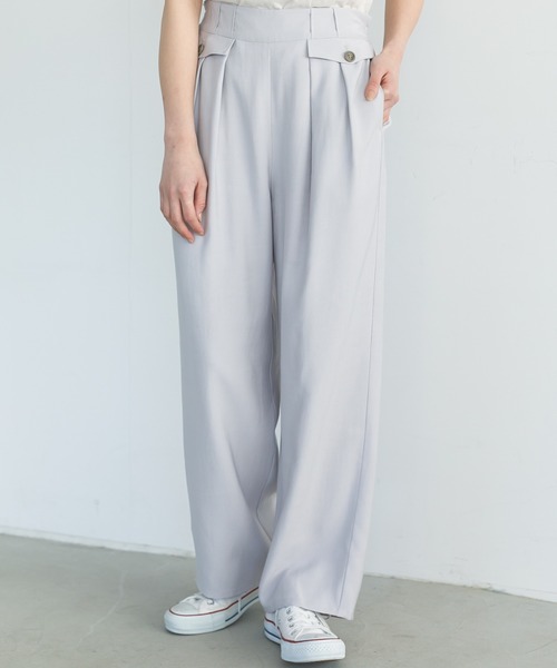 SLURR(スラ―)の「フラップデザインタックストレートパンツ(その他パンツ・レディース・ライトブルー/モカ/ライトグレー系1・FREE)」の2枚目の写真