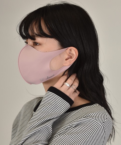 w closet（ダブルクローゼット）の「チークマスク1枚入り【接触冷感】（マスク・レディース・オレンジ/アイボリー/ライトパープル/ピンク系その他/スモークピンク/キナリ・FREE）」の5枚目の写真