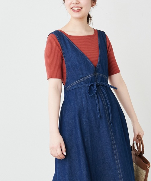 natural couture(ナチュラルクチュール)の「【WEB限定カラー有り】スクエアネックコンパクトニット(ニット/セーター・レディース・ブラック/オフホワイト/グリーン/その他1/その他2/レッド系その他/グレイッシュベージュ・FREE)」の6枚目の写真