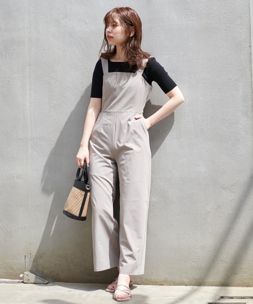 natural couture(ナチュラルクチュール)の「【WEB限定カラー有り】スクエアネックコンパクトニット(ニット/セーター・レディース・ブラック/オフホワイト/グリーン/その他1/その他2/レッド系その他/グレイッシュベージュ・FREE)」の13枚目の写真