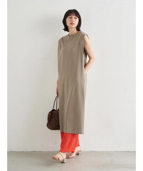 earth music&ecology（アースミュージックアンドエコロジー）の「Iラインスリーブレスカットワンピース　＊（ワンピース・レディース・グレイッシュベージュ/ピンク系その他2/ブルーグリーン/チャコールグレー/ダークブラウン・FREE）」の14枚目の写真