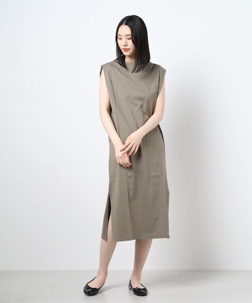 earth music&ecology（アースミュージックアンドエコロジー）の「Iラインスリーブレスカットワンピース　＊（ワンピース・レディース・グレイッシュベージュ/ピンク系その他2/ブルーグリーン/チャコールグレー/ダークブラウン・FREE）」の8枚目の写真