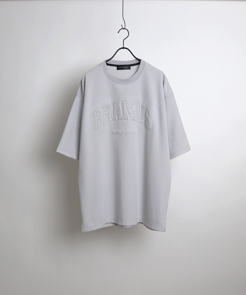 Confirm(コンファーム)の「Confirm / コンファーム カレッジロゴ エンボスビッグTシャツ(Tシャツ/カットソー・メンズ・チャコールグレー/ブラック/ベージュ/グレー/アイボリー/ミント・M/L)」の5枚目の写真