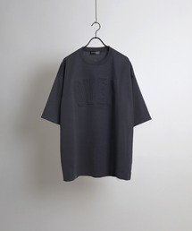 Confirm / コンファーム カレッジロゴ エンボスビッグTシャツ