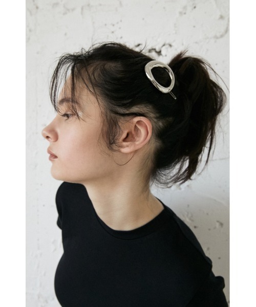 SLY（スライ）の「Sly Skin ROUND HAIR CLIP ヘアクリップ（バレッタ/ヘアクリップ・レディース・ベージュ/シルバー・FREE）」の12枚目の写真