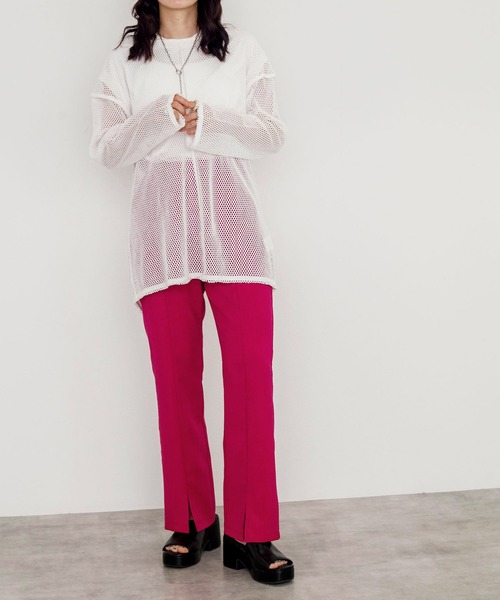 w closet（ダブルクローゼット）の「セミフレアスリットパンツ（スラックス・レディース・レッド/グリーン/パープル/カーキ/ブラック/ブラウン/ダークオレンジ・M/S）」の8枚目の写真