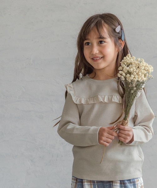 pairmanon（ペアマノン）の「【ふんわりワッフル】選べるデザイン異素材フリル長袖Tシャツ（Tシャツ/カットソー・キッズ・ブラウン系その他3/ブラック/ブラウン/グレイッシュベージュ/ブルー系その他5/グレー系その他/パープル系その他4/パープル系その他/ブラウン系その他/ブラウン系その他2/グリーン系その他6/モカ/ベージュ系その他/ピンク系その他4/グリーン系その他5/ベージュ系その他3/ピンク系その他3/ベージュ系その他7/ライトベージュ/ブルー系その他3/ピンク系その他/ベージュ系その他2/レッド系その他/グリーン系その他/ブラック系その他/ブラック系その他2/ピンク系その他2・120/130/100/140/150/110/90）」の13枚目の写真