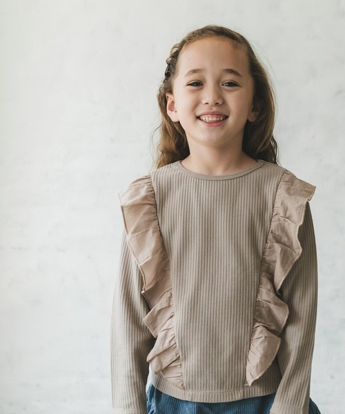 pairmanon（ペアマノン）の「【ふんわりワッフル】選べるデザイン異素材フリル長袖Tシャツ（Tシャツ/カットソー・キッズ・ブラウン系その他3/ブラック/ブラウン/グレイッシュベージュ/ブルー系その他5/グレー系その他/パープル系その他4/パープル系その他/ブラウン系その他/ブラウン系その他2/グリーン系その他6/モカ/ベージュ系その他/ピンク系その他4/グリーン系その他5/ベージュ系その他3/ピンク系その他3/ベージュ系その他7/ライトベージュ/ブルー系その他3/ピンク系その他/ベージュ系その他2/レッド系その他/グリーン系その他/ブラック系その他/ブラック系その他2/ピンク系その他2・120/130/100/140/150/110/90）」の15枚目の写真