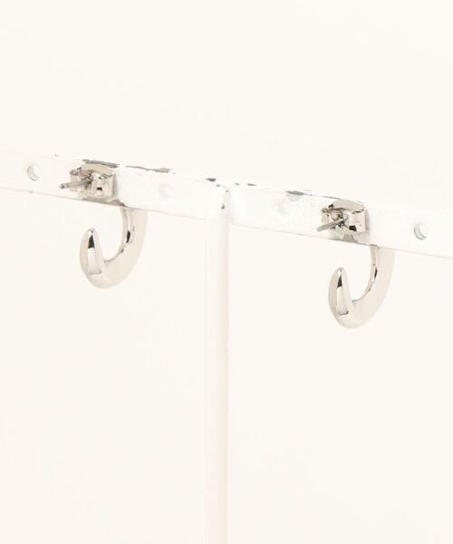 apres jour mignon（アプレジュールミニョン）の「【apresjour mignon×ARIAZ】シンプルピアス１（ピアス（両耳用）・レディース・シルバー/ゴールド・ONESIZE）」の4枚目の写真