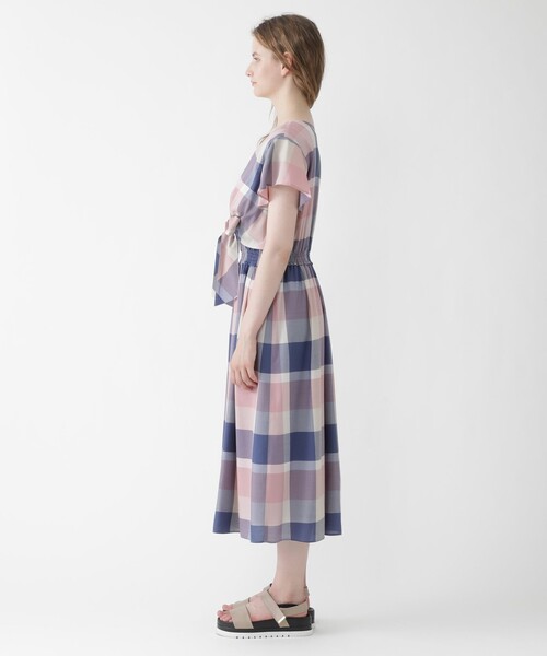 BLUE LABEL CRESTBRIDGE（ブルーレーベルクレストブリッジ）の 