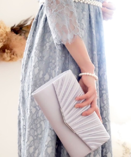 Cupid Heart（キューピッドハート）の「【Cupid Heart】結婚式用BAG♪ V字フラップパーティーバッグ（クラッチバッグ・レディース・ブラック/ベージュ/シルバー・MEDIUM）」の6枚目の写真