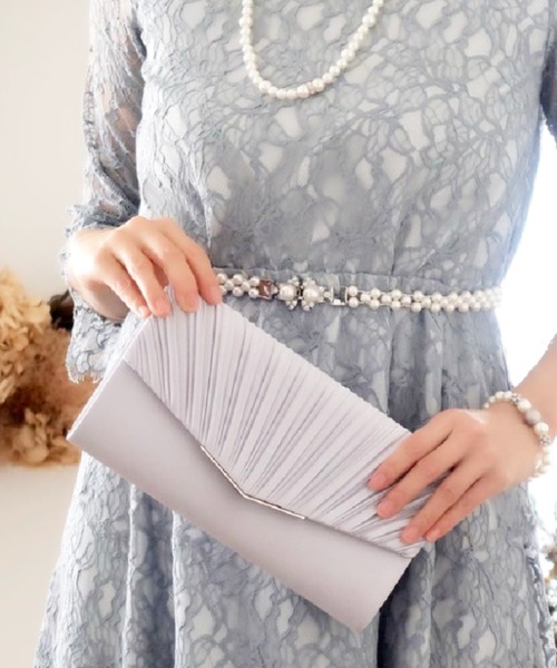 Cupid Heart（キューピッドハート）の「【Cupid Heart】結婚式用BAG♪ V字フラップパーティーバッグ（クラッチバッグ・レディース・ブラック/ベージュ/シルバー・MEDIUM）」の7枚目の写真