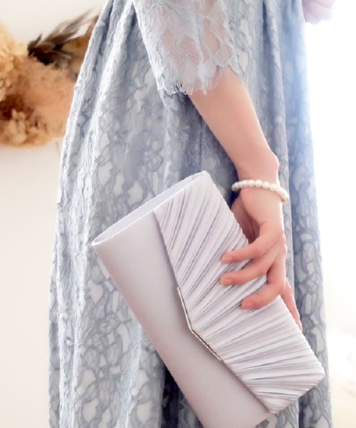 Cupid Heart（キューピッドハート）の「【Cupid Heart】結婚式用BAG♪ V字フラップパーティーバッグ（クラッチバッグ・レディース・ブラック/ベージュ/シルバー・MEDIUM）」の10枚目の写真