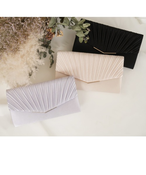 Cupid Heart（キューピッドハート）の「【Cupid Heart】結婚式用BAG♪ V字フラップパーティーバッグ（クラッチバッグ・レディース・ブラック/ベージュ/シルバー・MEDIUM）」の12枚目の写真